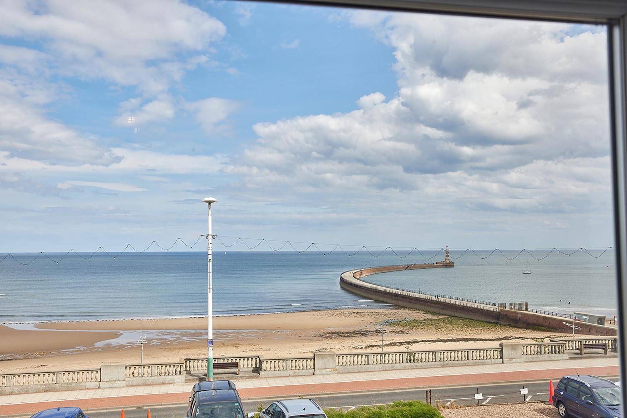 5 Roker Terrace - Seaview Apartments サンダーランド エクステリア 写真